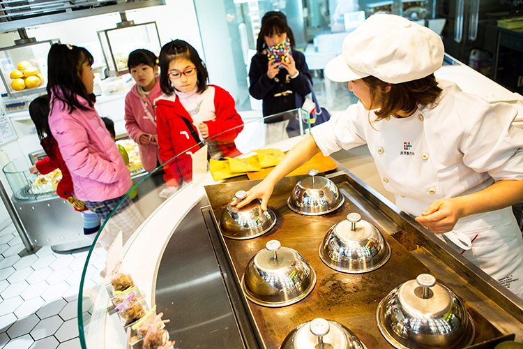 18年 子どもの未来を育む洋菓子店 未来製作所 体験 サービス部門 金賞 受賞一覧 Omotenashi Selection おもてなしセレクション